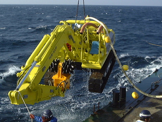 水中バックホウの漁場整備工事